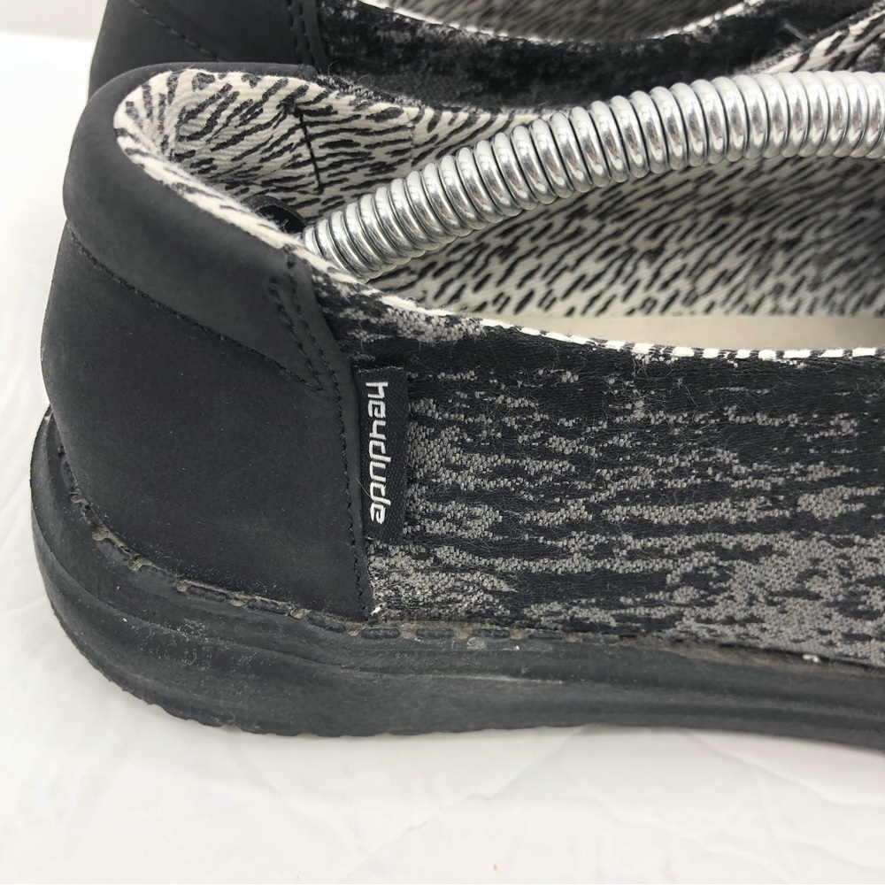 Hey Dude Loafers Wendy Black Marble Womens Size 6 Slip On Shoes - Picture 2 of 9